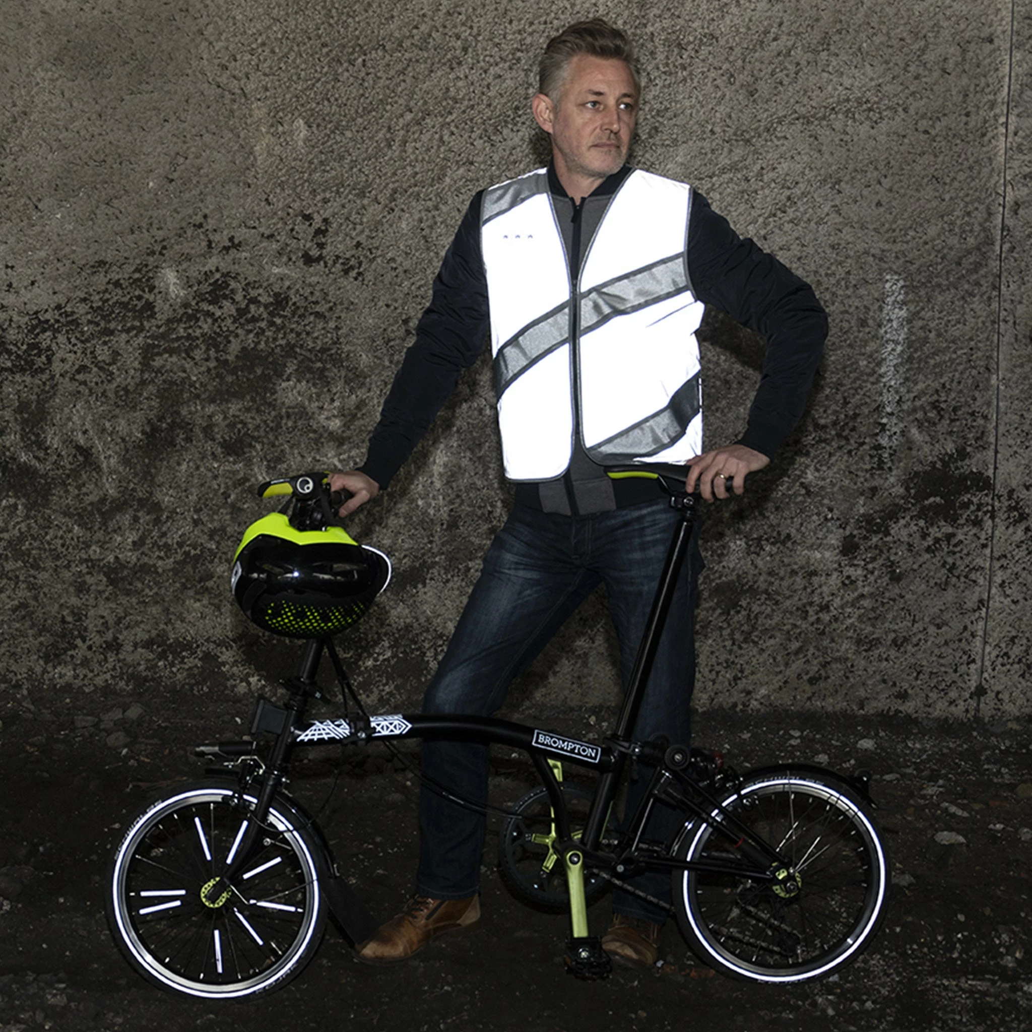 Gilet De Sécurité Avec Bandes Réfléchissantes Roadie Wowow – Image 2